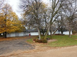 1414 N Oak Dr, Slayton, MN 56172