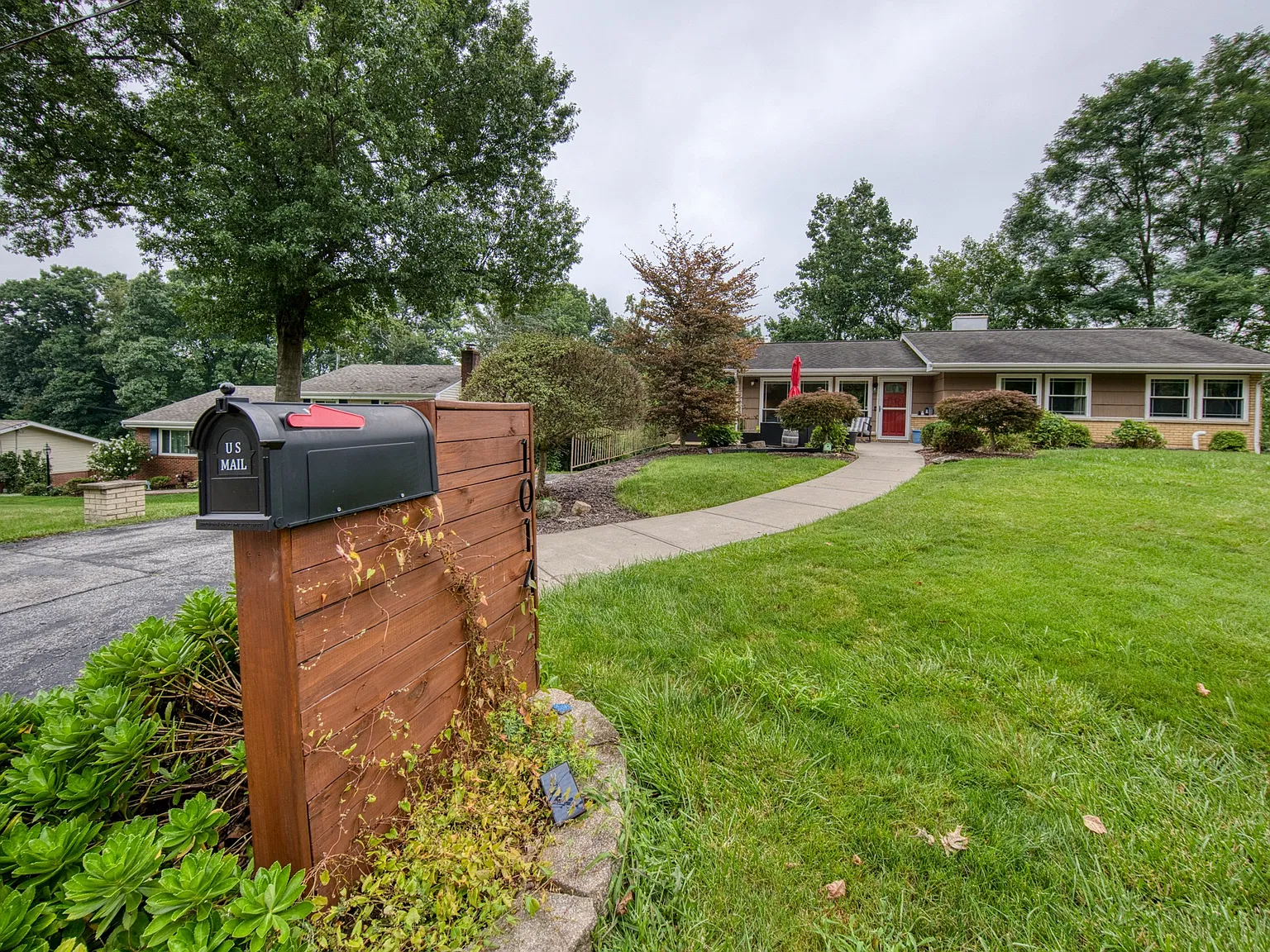 Sandhurst Dr, Coraopolis — Photo 1