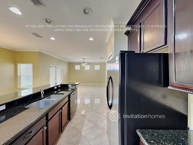 5547 Remsen Cay Ln — Photo 8