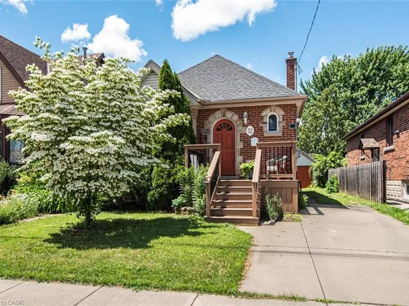52 Cameron Ave S, Hamilton, ON L8K 2W9