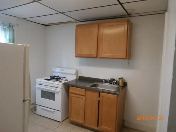 506 S 60th St #2, Philadelphia, PA 19143