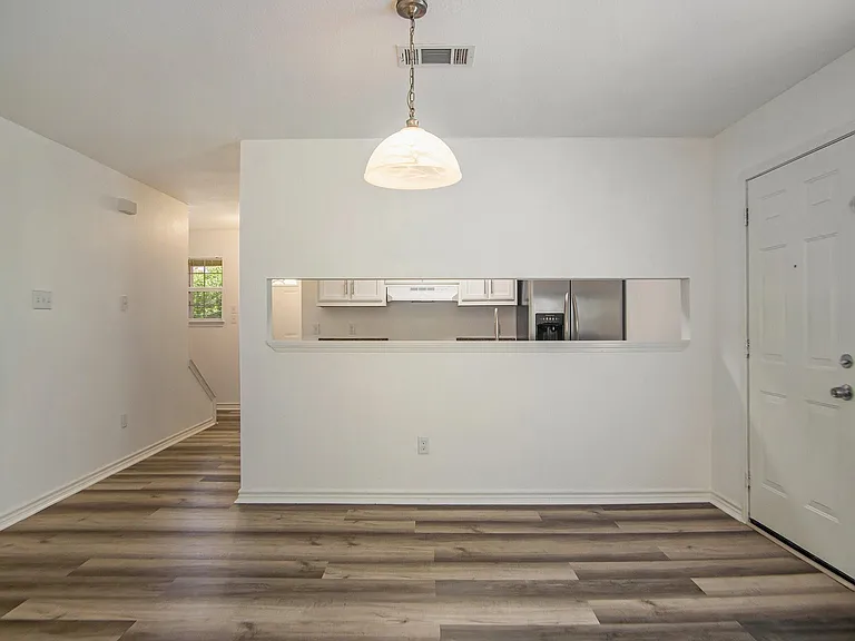 2621 Lee Ave #B — Photo 5