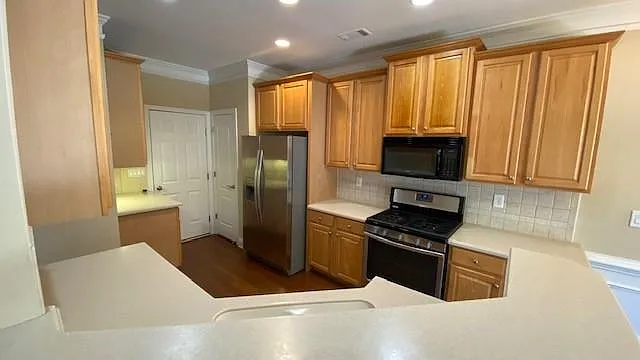 2511 Gadsen Walk — Photo 17