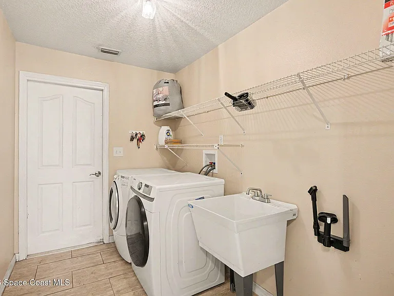 771 Wild Flower St — Photo 19