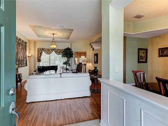 3rd image of 2307 Queen Palm Ct