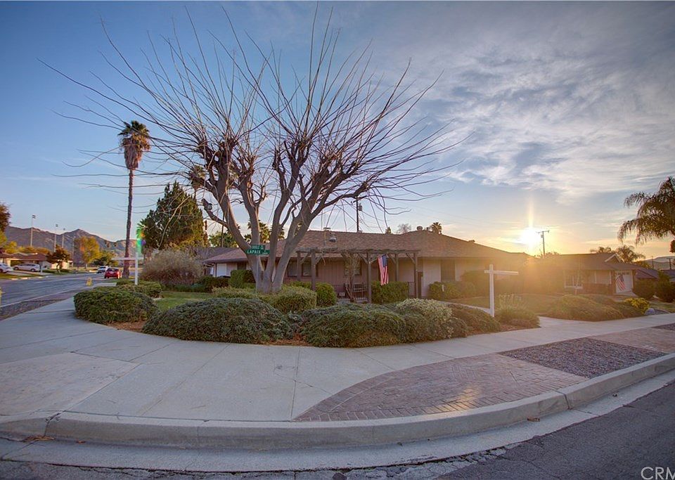 1st image of 22659 La Paix St