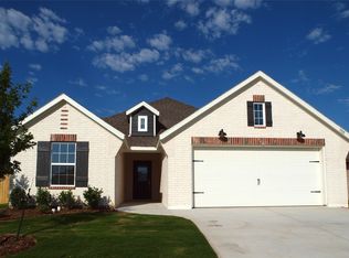 705 Raylan St, Springtown, TX 76082