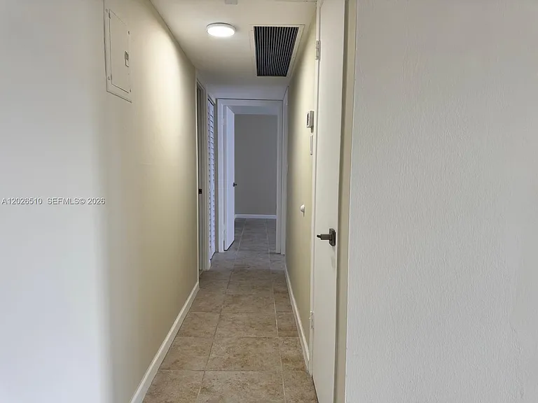 401 Golden Isles Dr #614 — Photo 28