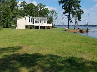 1 Bay Dr, Chocowinity, NC 27817