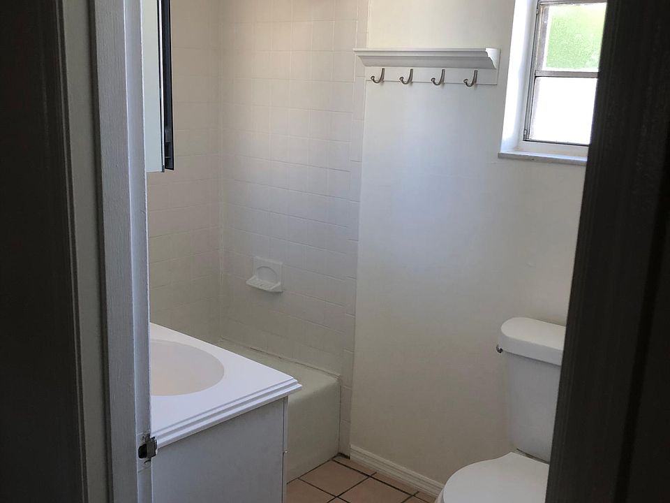 1st image of 404 S Osprey Ave #C