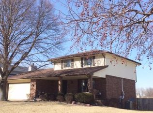 4120 Pinewood Ln, Lincoln, NE 68516