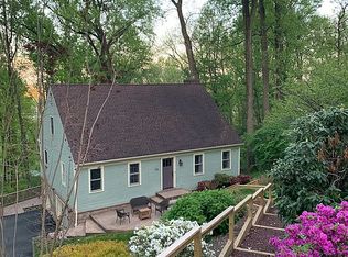 1320 Deer Ln, Lancaster, PA 17601