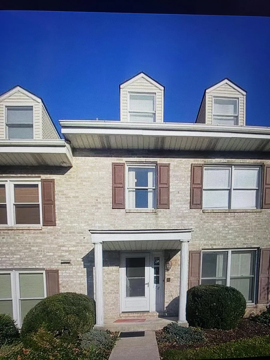 Building Photo - 178 Springhouse Rd