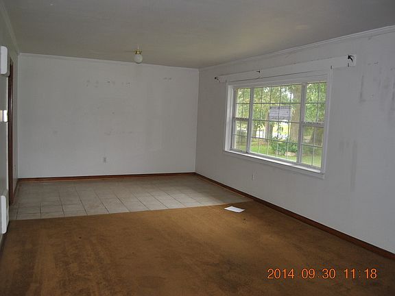 3rd image of 674 Pineview Ln NE