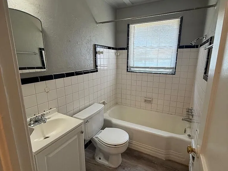 1122 Arkansas St — Photo 7