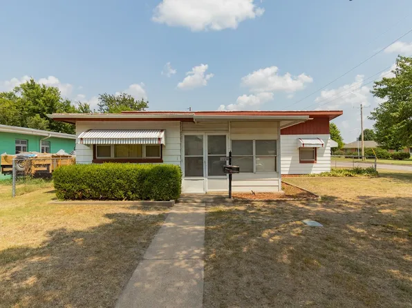 1936 S Fern St, Wichita, KS 67213
