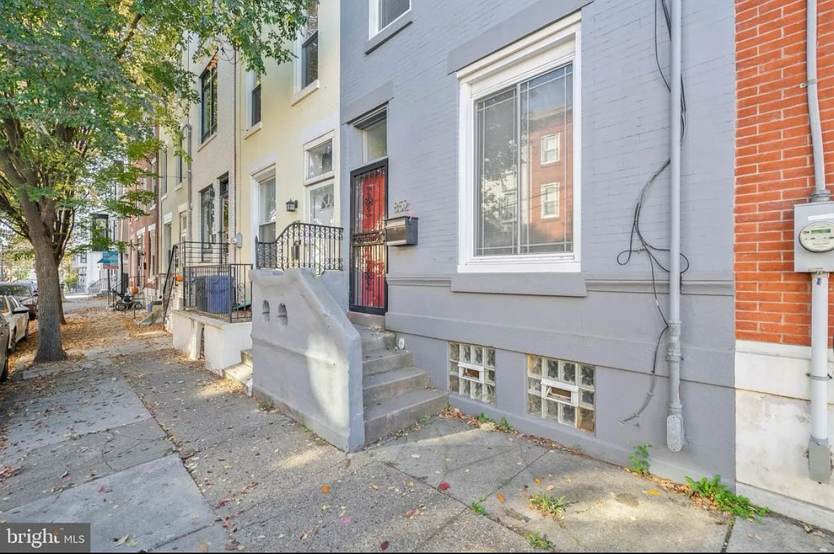 Building Photo - 852 Perkiomen St #3