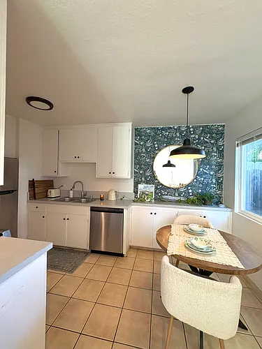 1746 Oliver Ave Photo 1