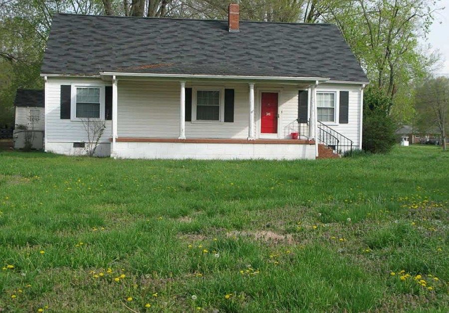 1st image of 702 Cherry St