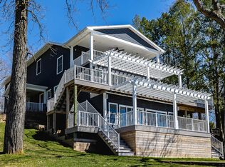 5140 Wildwood Dr, Manitou Beach, MI 49253
