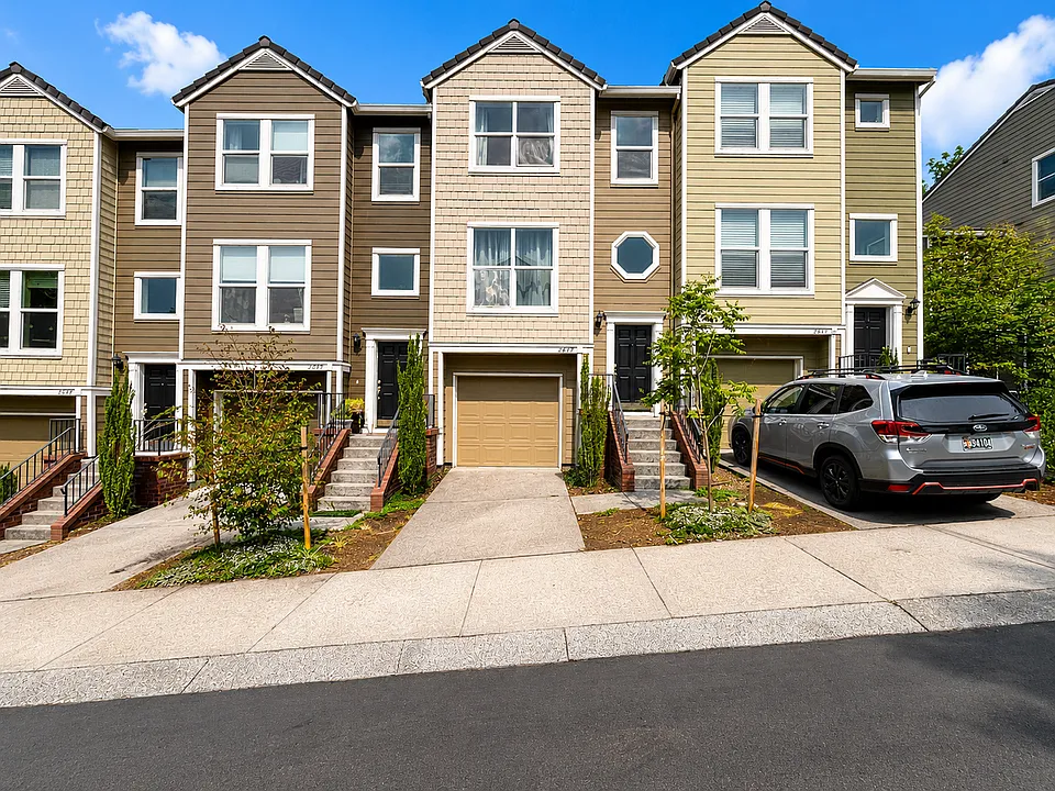 2677 NW Preston Ct