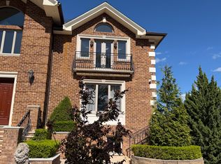 1043 Woodrow Rd #2, Staten Island, NY 10312