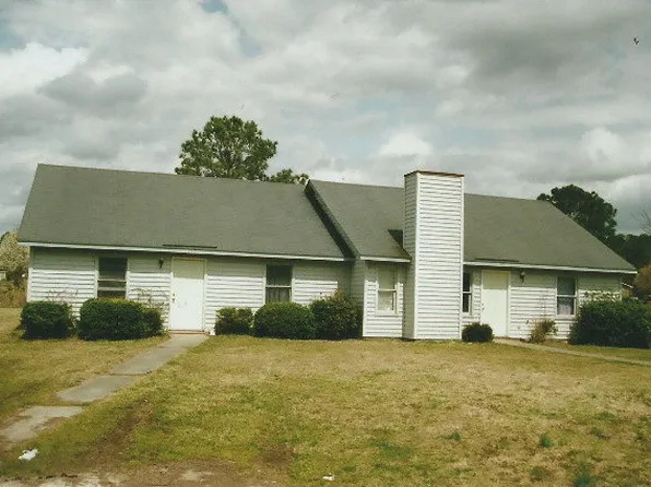 209 Heritage Park Dr, Washington, NC 27889