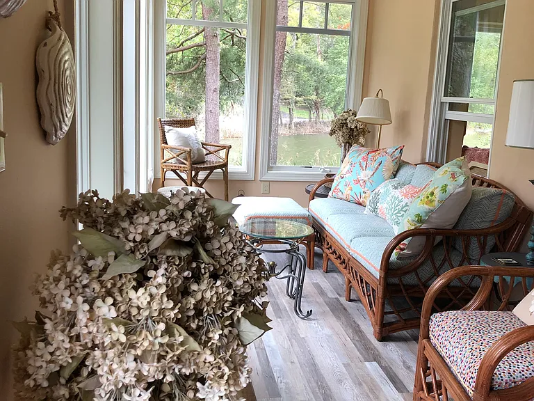 Claibourne Ct — Photo 2