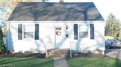 1st image of 820 Warwick Dr