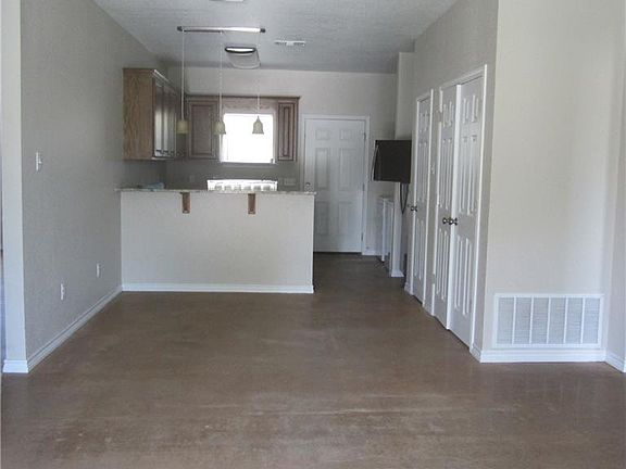 2nd image of 2326 Cedar Crest Dr