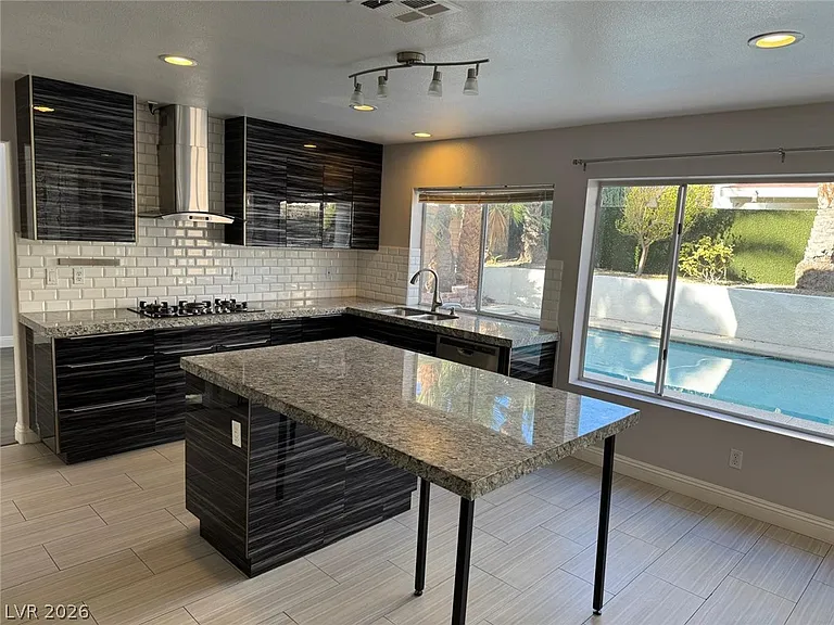 8218 Mount Nido Dr — Photo 3