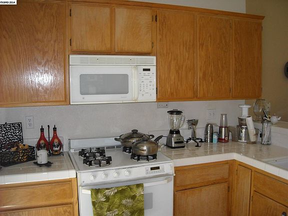 5th image of 251 Horizon Ct
