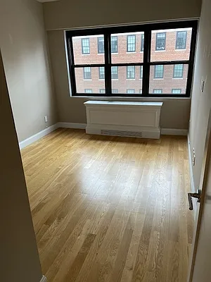 Rented by UES Management | media 16