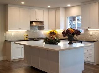 1132 Bay Rd, East Palo Alto, CA 94303