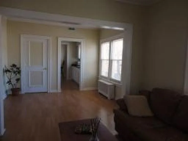44 Evergreen Ave — Photo 5