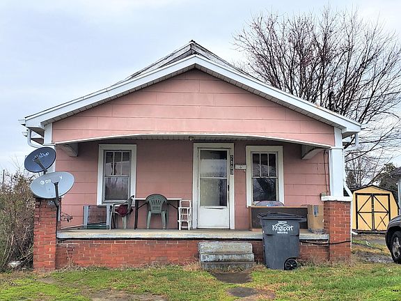 4th image of 1505 Berry St