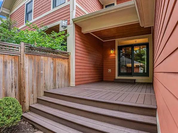 1010 Baldwin Ave — Photo 3