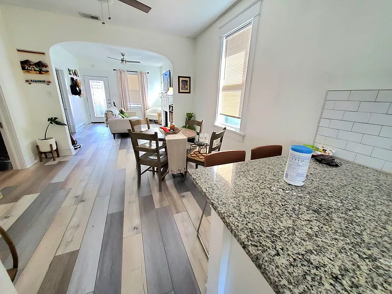 2232 Dartmouth Ave N — Photo 7