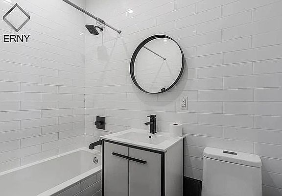 4th image of 775 Hart St #3R