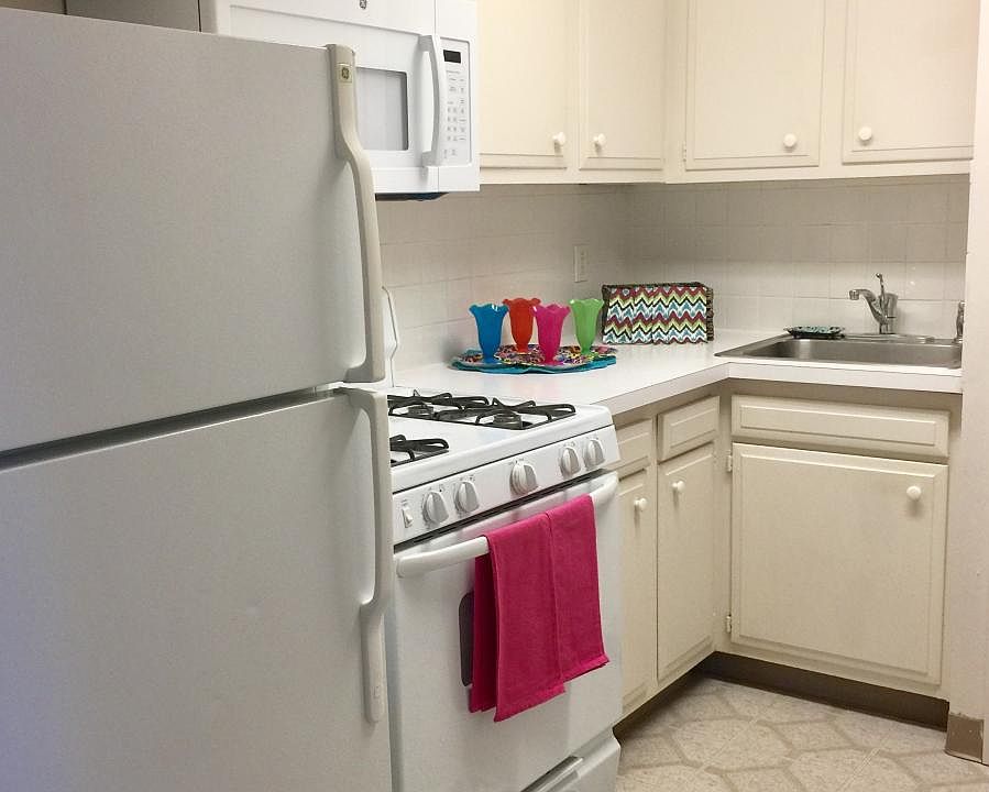 2nd image of 1800 Cooper Foster Park Rd W APT 3A