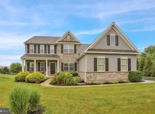 432 Southfield Dr, Oley, PA 19547