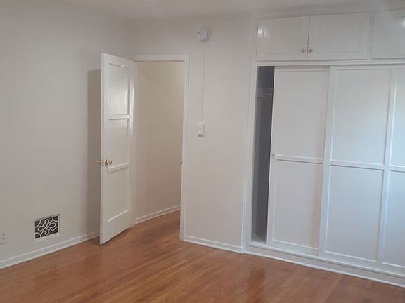 4th image of 4555 W 4th St APT 2