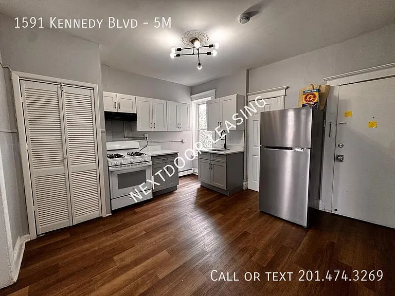 1591 Kennedy Blvd #5M — Photo 2