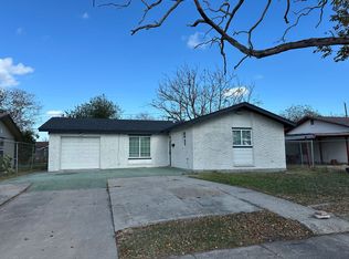 1906 Roslyn Dr, Corpus Christi, TX 78416