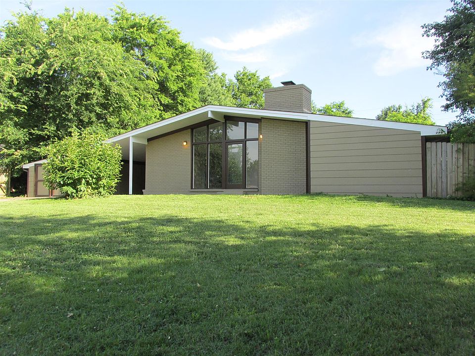 1st image of 16 Gino Dr