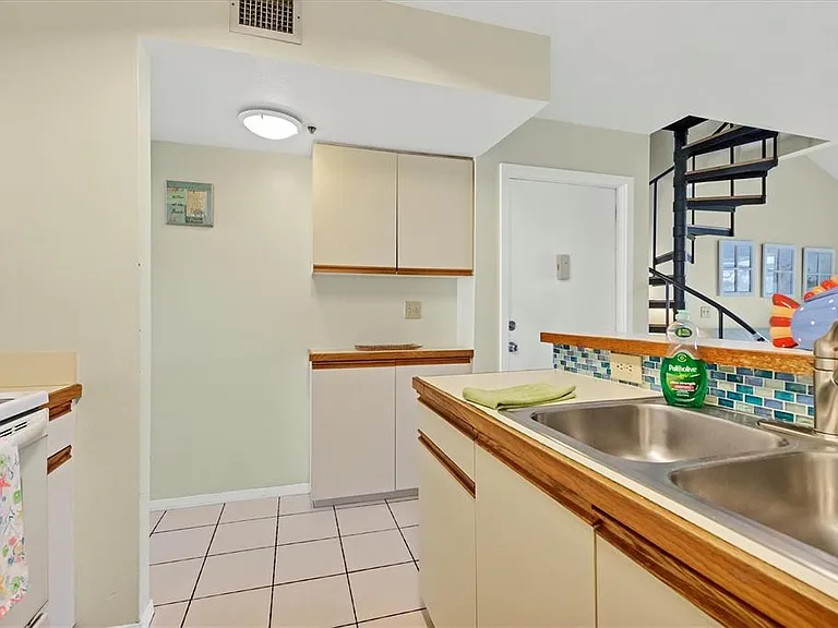 9400 Little Gasparilla Is #E2 — Photo 8