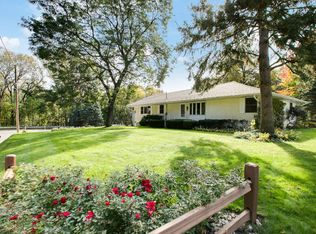 900 Burke Ave W, Roseville, MN 55113