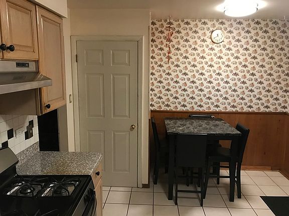 5th image of 5439 Lincoln Ave