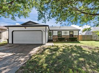 1340 W Downing St, Springfield, MO 65807