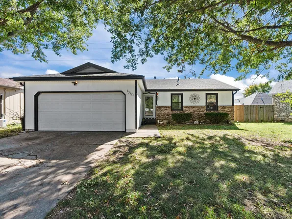 1340 W Downing Street, Springfield, MO 65807